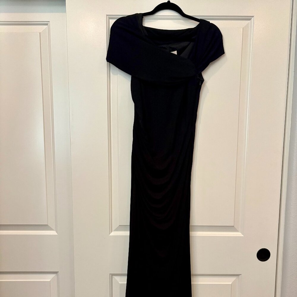 Badgley Mishka Capped Sleeve Black Gown, Size 4 - Picture 2 of 3